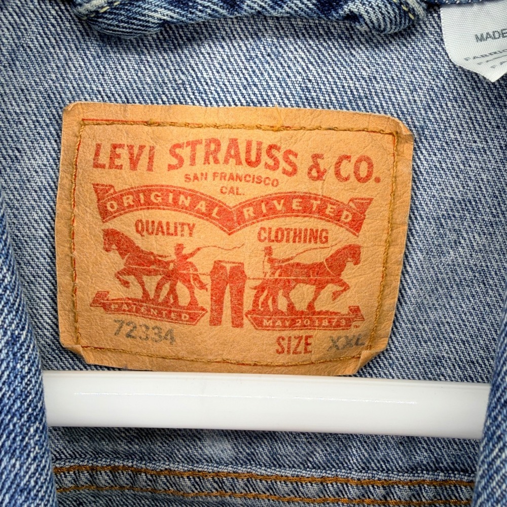 Levis 72334 Trucker Jacket Bleach Wash NVR ALN Graphic Denim XXL Blue Pink 2016 - Picture 7 of 8